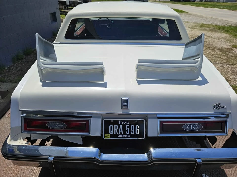 1983 Buick Riviera 4th-7th Gen - Image 2 of 13