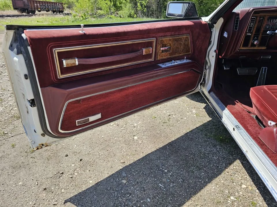 1983 Buick Riviera 4th-7th Gen - Image 12 of 13