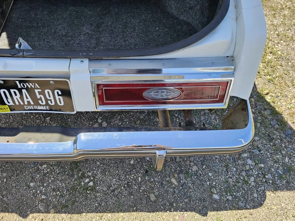 1983 Buick Riviera 4th-7th Gen - Image 8 of 13