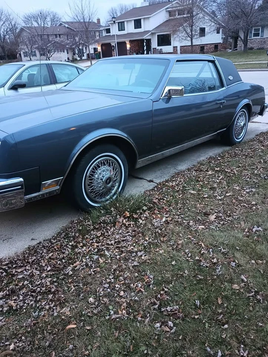 1983 Buick Riviera 4th-7th Gen - Image 2 of 10
