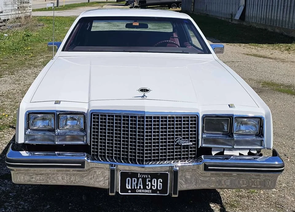 1983 Buick Riviera 4th-7th Gen - Image 6 of 13