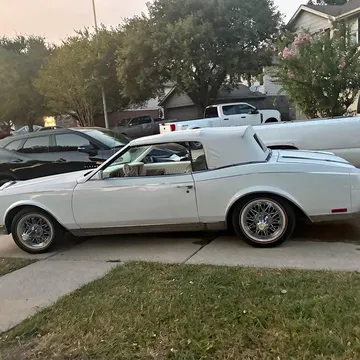 1983 Buick Riviera Coupe 2D