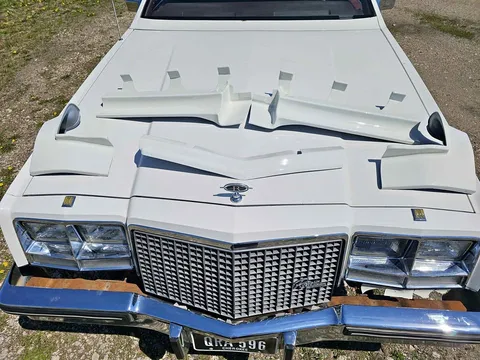 1983 Buick Riviera Coupe 2D