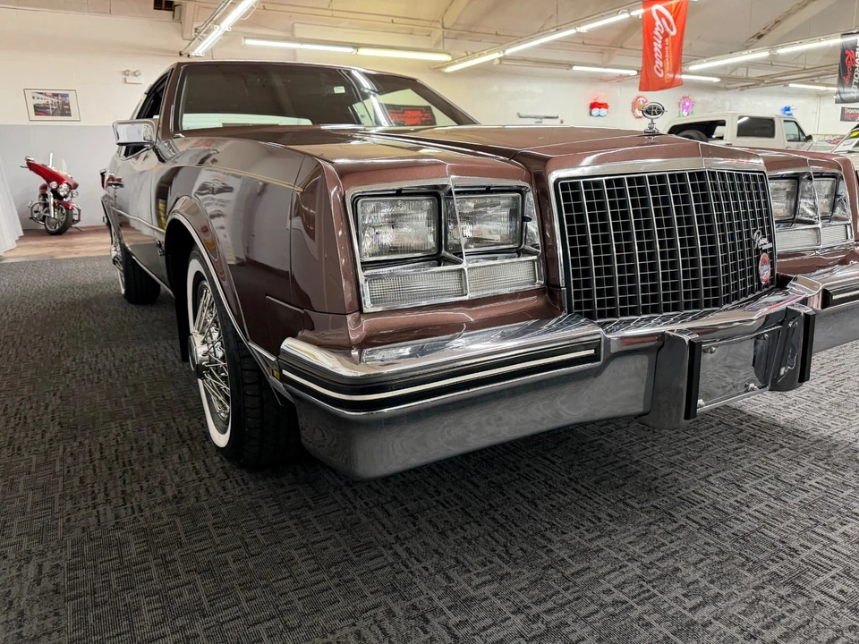 1983 Buick Riviera 4th-7th Gen - Image 8 of 31