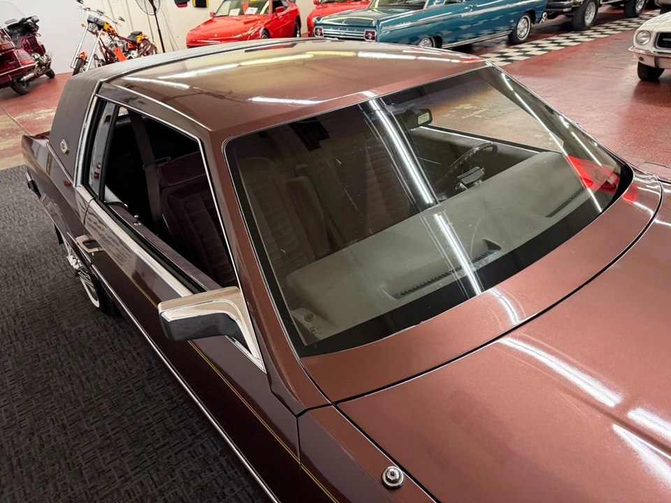 1983 Buick Riviera 4th-7th Gen - Image 11 of 31