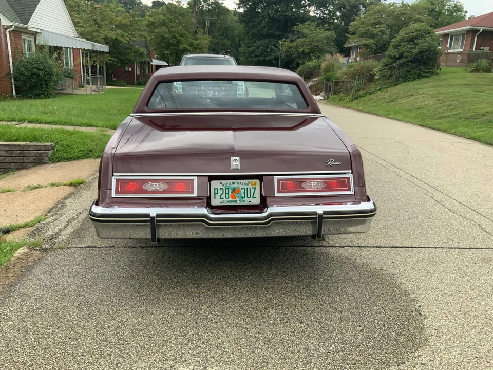 1983 Buick Riviera 4th-7th Gen - Image 2 of 17