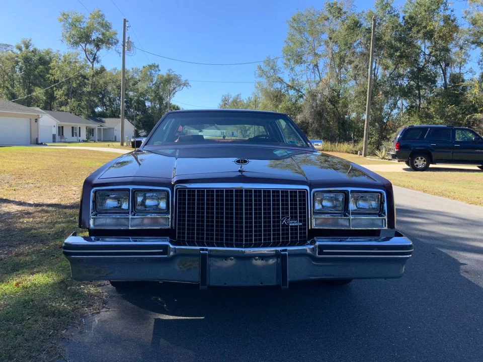 1983 Buick Riviera 4th-7th Gen - Image 12 of 17