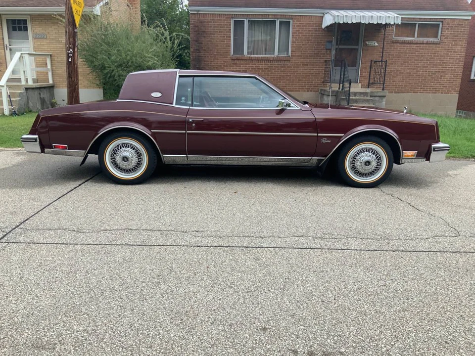 1983 Buick Riviera 4th-7th Gen - Image 13 of 17