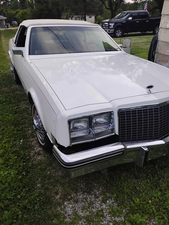 1983 Buick Riviera 4th-7th Gen - Image 3 of 7