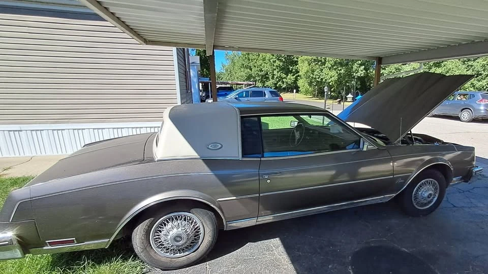 1983 Buick Riviera 4th-7th Gen - Image 4 of 7