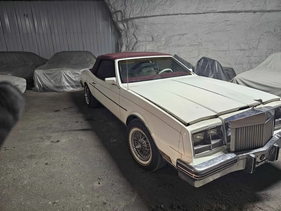 1983 Buick Riviera 4th-7th Gen - Image 5 of 7