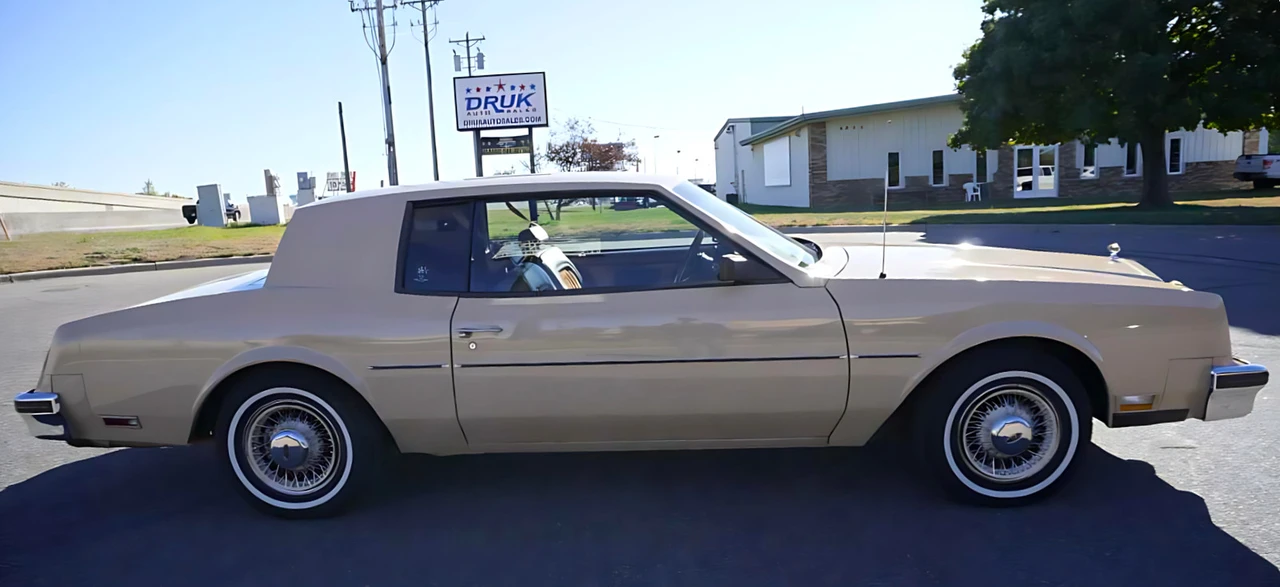 1983 Buick Riviera 4th-7th Gen - Image 2 of 21