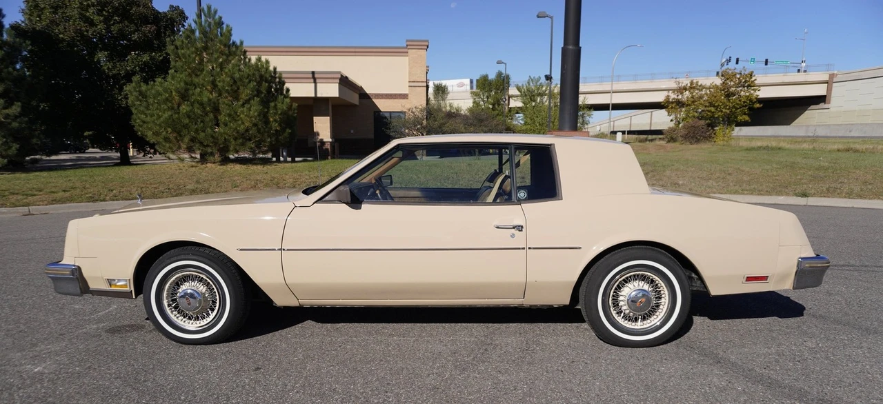 1983 Buick Riviera 4th-7th Gen - Image 7 of 21