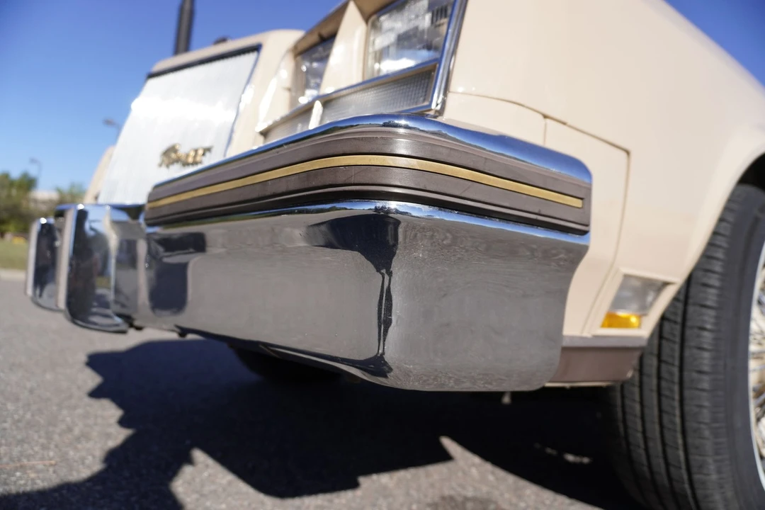 1983 Buick Riviera 4th-7th Gen - Image 16 of 21