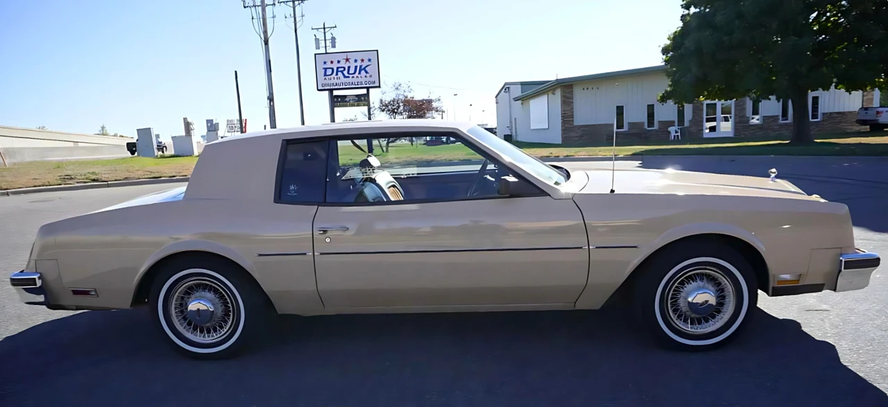 1983 Buick Riviera 4th-7th Gen - Image 2 of 21
