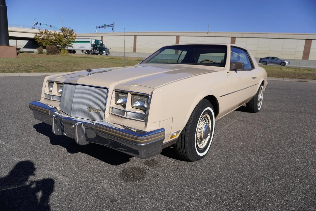 1983 Buick Riviera 4th-7th Gen - Image 8 of 21