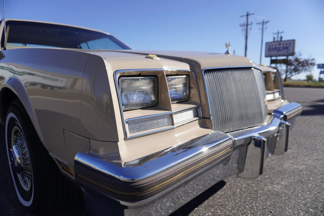 1983 Buick Riviera 4th-7th Gen - Image 21 of 21