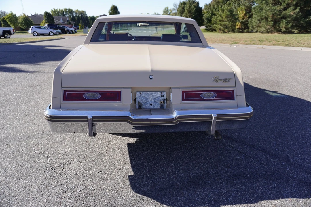 1983 Buick Riviera 4th-7th Gen - Image 5 of 21
