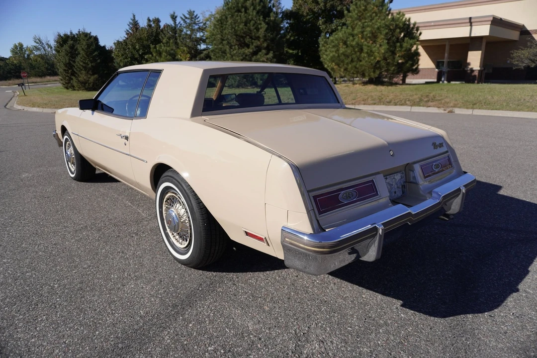 1983 Buick Riviera 4th-7th Gen - Image 6 of 21