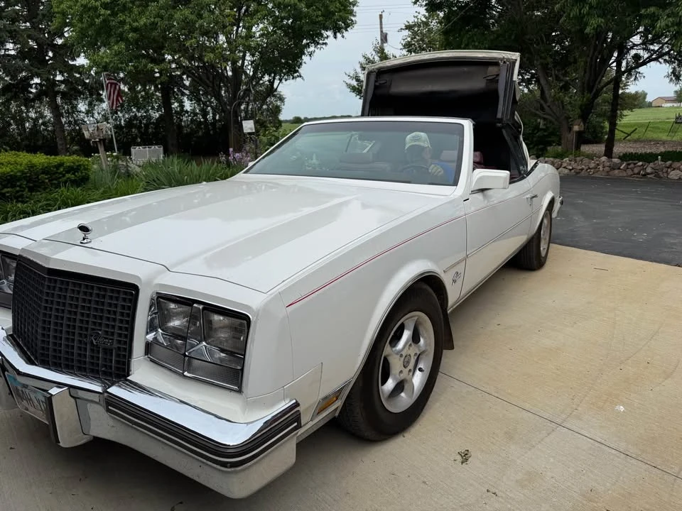 1983 Buick Riviera 4th-7th Gen - Image 2 of 8
