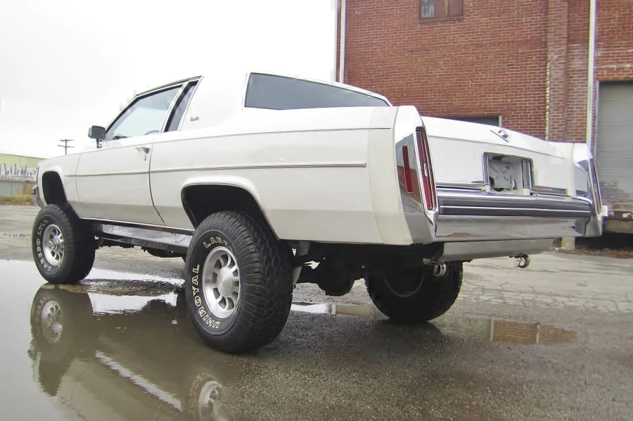 1983 Cadillac DeVille 5th Gen - Image 2 of 6