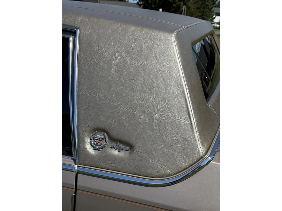 1983 Cadillac Brougham - Image 19 of 31