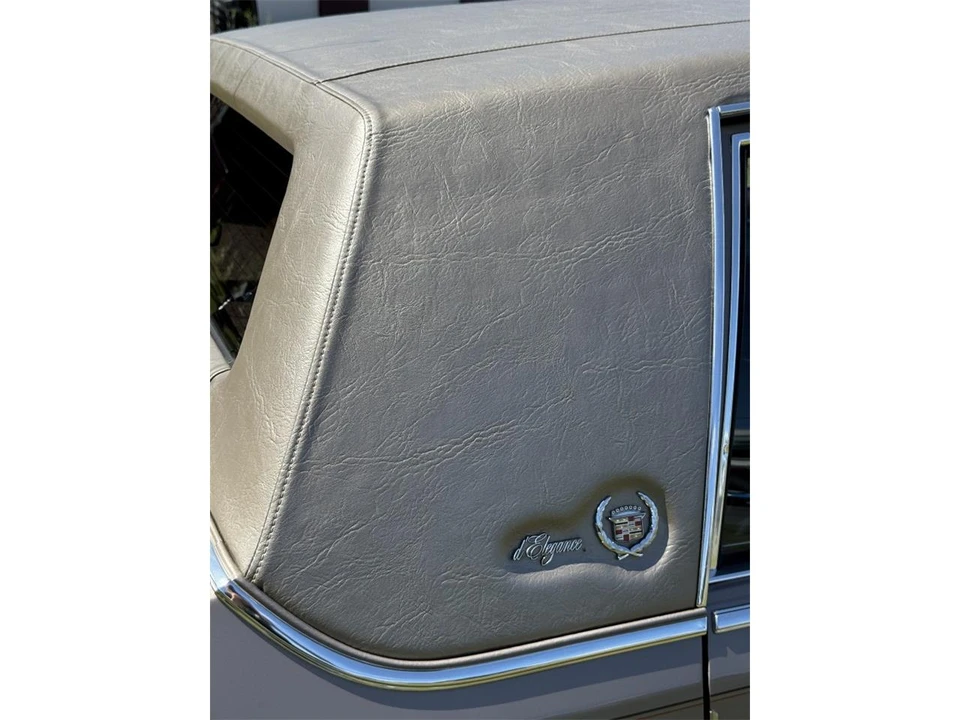 1983 Cadillac Brougham - Image 20 of 31