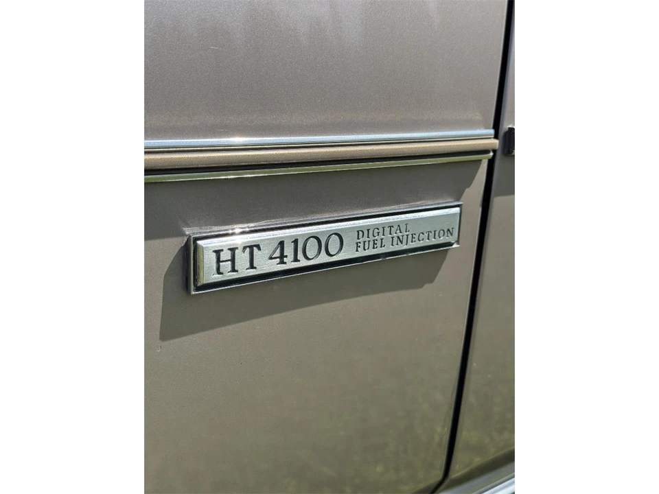 1983 Cadillac Brougham - Image 26 of 31