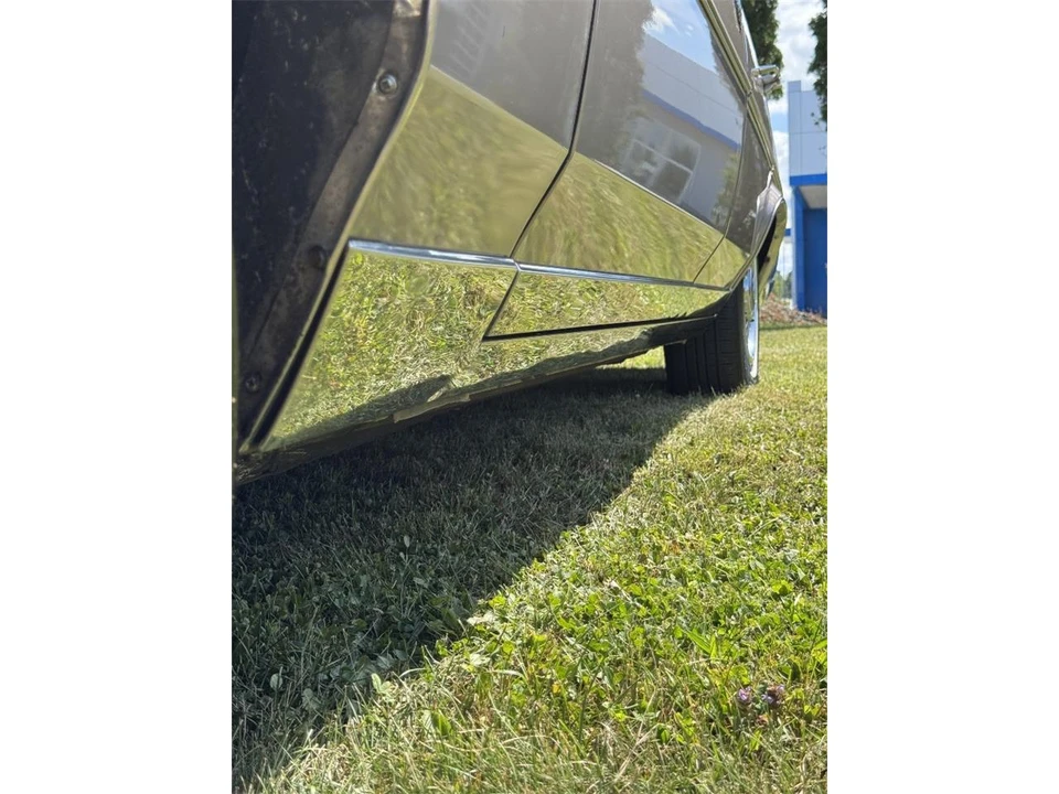 1983 Cadillac Brougham - Image 29 of 31