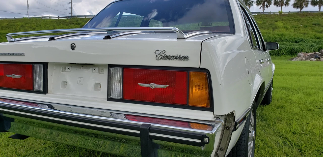 1983 Cadillac Cimarron - Image 27 of 31