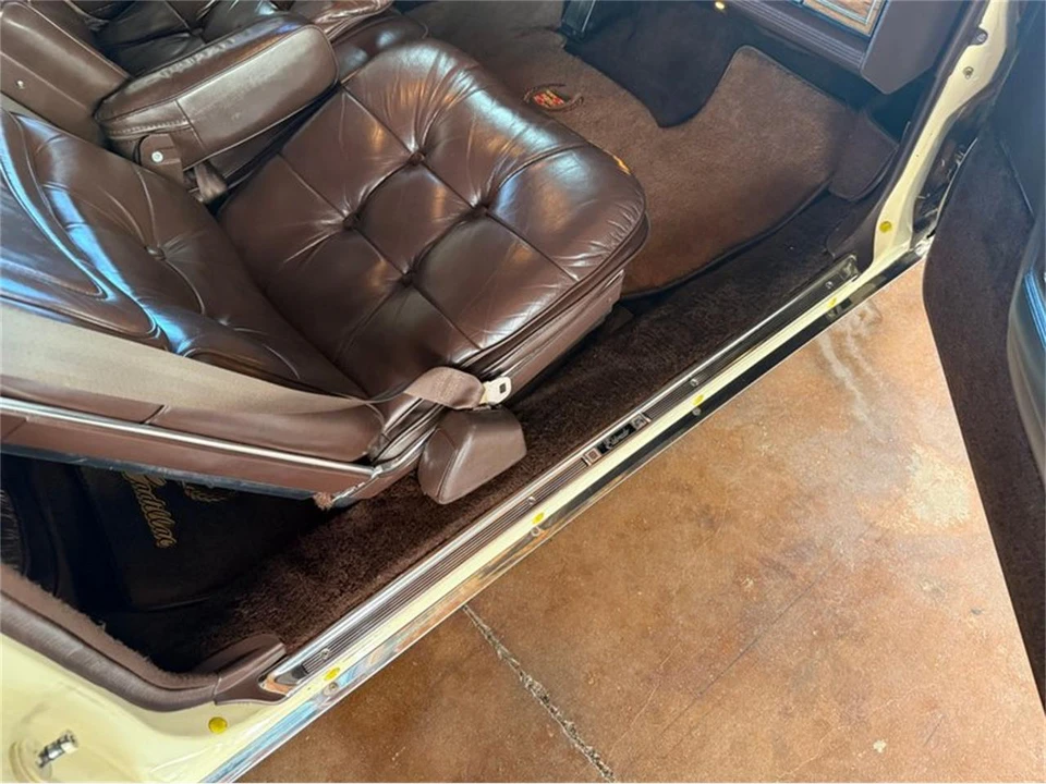 1983 Cadillac DeVille 5th Gen - Image 24 of 31