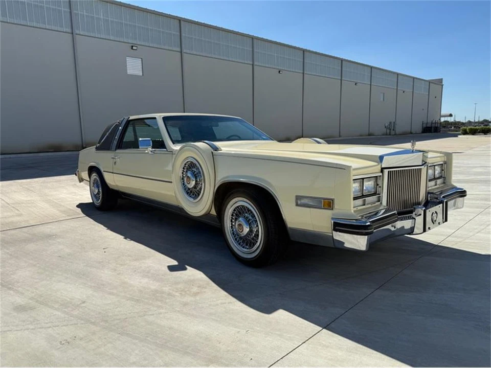 1983 Cadillac DeVille 5th Gen - Image 6 of 31