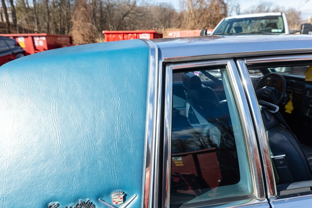 1983 Cadillac DeVille 5th Gen - Image 28 of 31
