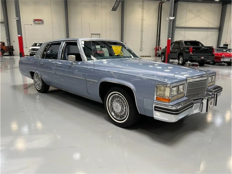 1983 Cadillac DeVille 5th Gen - Image 6 of 23
