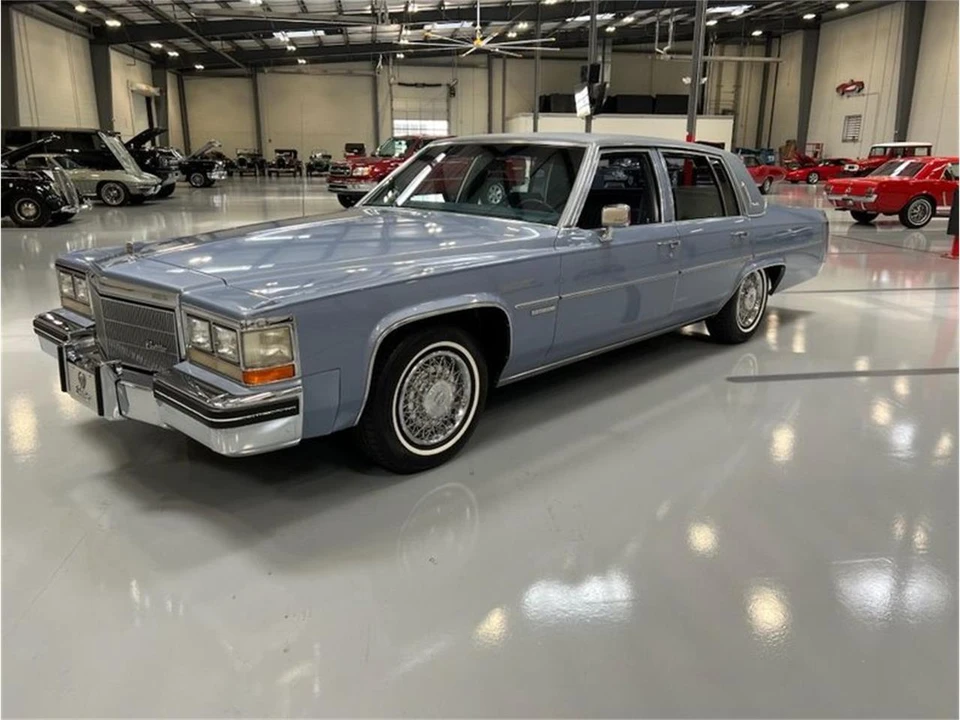 1983 Cadillac DeVille 5th Gen - Image 8 of 23