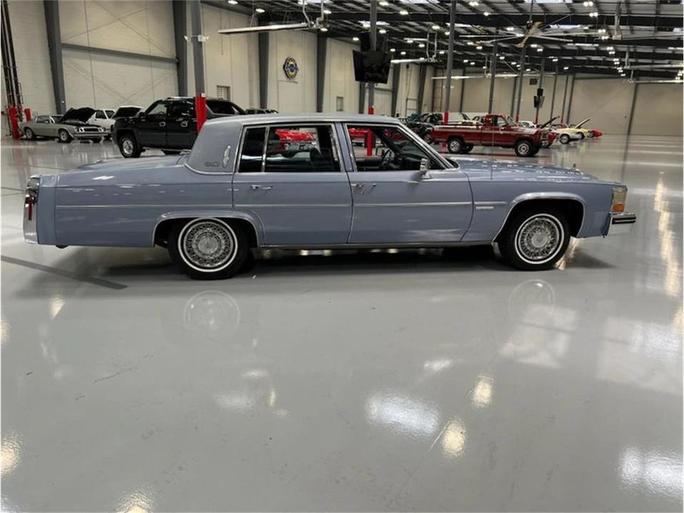 1983 Cadillac DeVille 5th Gen - Image 5 of 23
