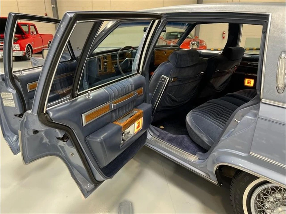 1983 Cadillac DeVille 5th Gen - Image 18 of 23