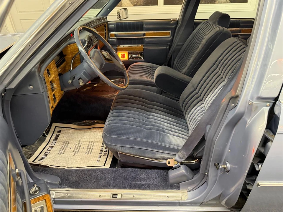 1983 Cadillac DeVille 5th Gen - Image 29 of 31