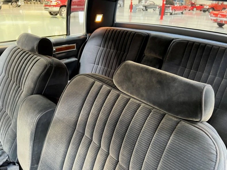 1983 Cadillac DeVille 5th Gen - Image 17 of 23