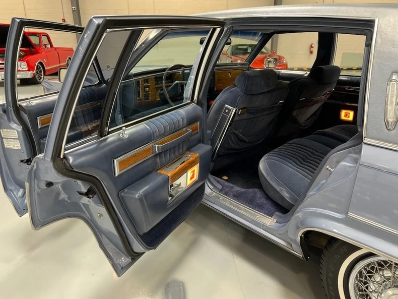 1983 Cadillac DeVille 5th Gen - Image 18 of 23