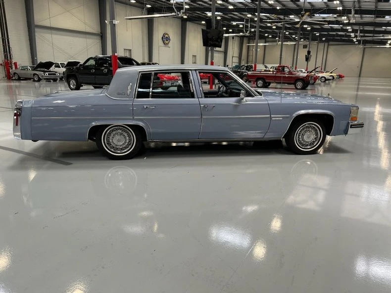 1983 Cadillac DeVille 5th Gen - Image 5 of 23