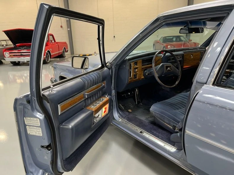 1983 Cadillac DeVille 5th Gen - Image 11 of 23
