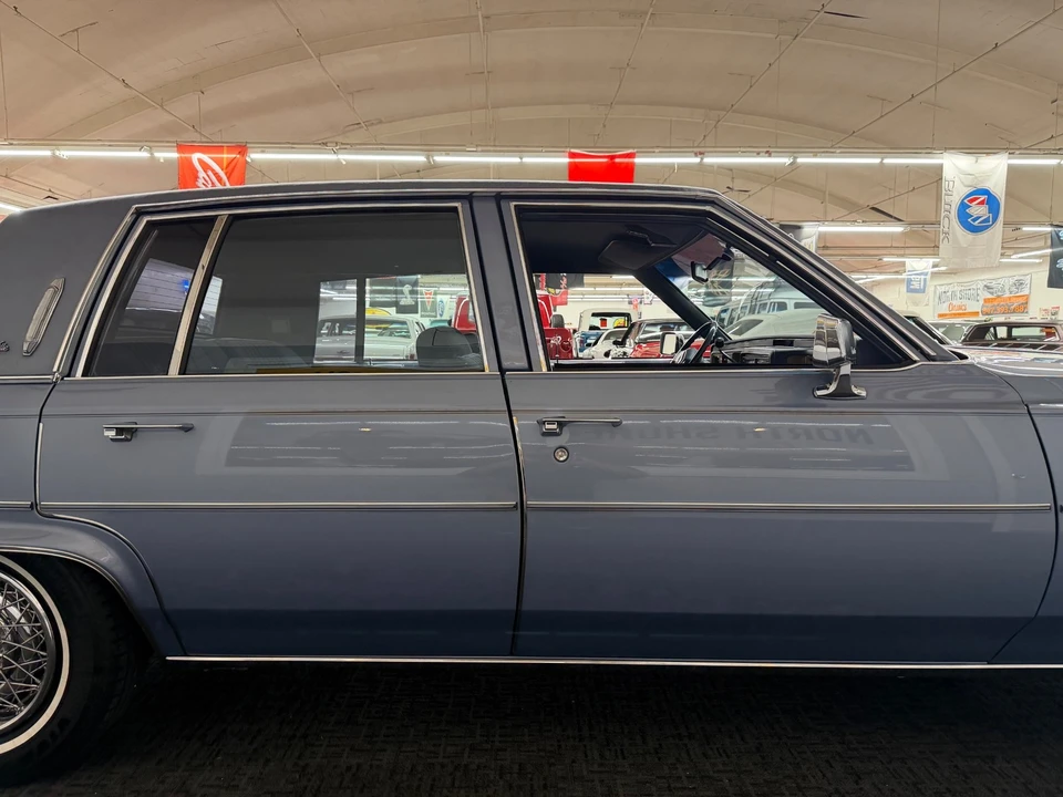 1983 Cadillac DeVille 5th Gen - Image 27 of 31