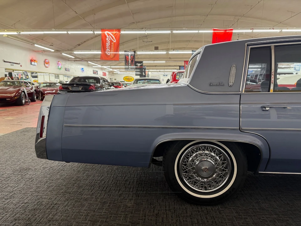 1983 Cadillac DeVille 5th Gen - Image 26 of 31
