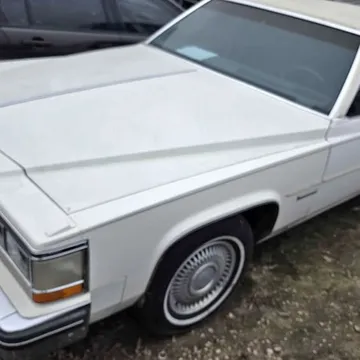 1983 Cadillac DeVille d'Elegance Sedan 4D