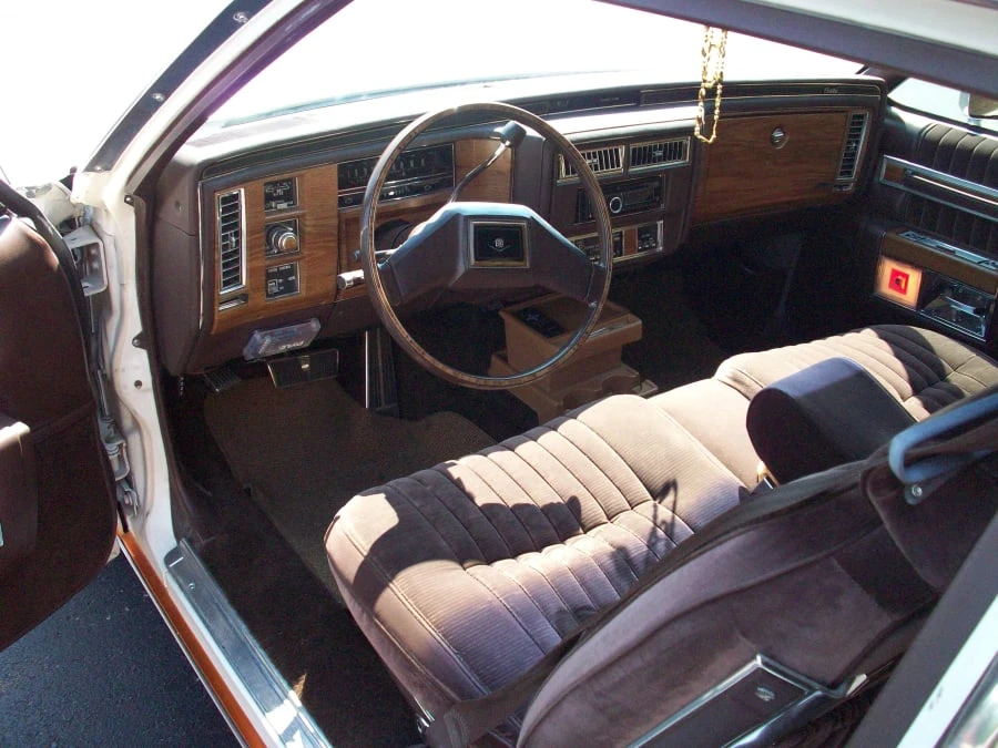 1983 Cadillac DeVille 5th Gen - Image 3 of 8