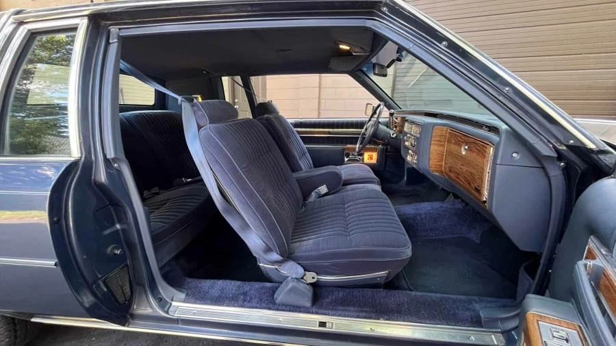1983 Cadillac DeVille 5th Gen - Image 7 of 28