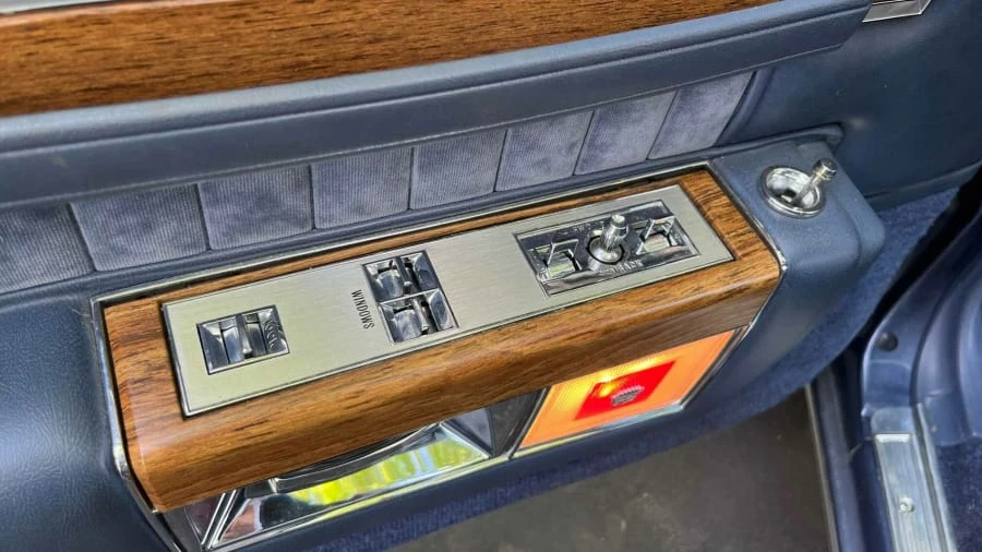 1983 Cadillac DeVille 5th Gen - Image 14 of 28