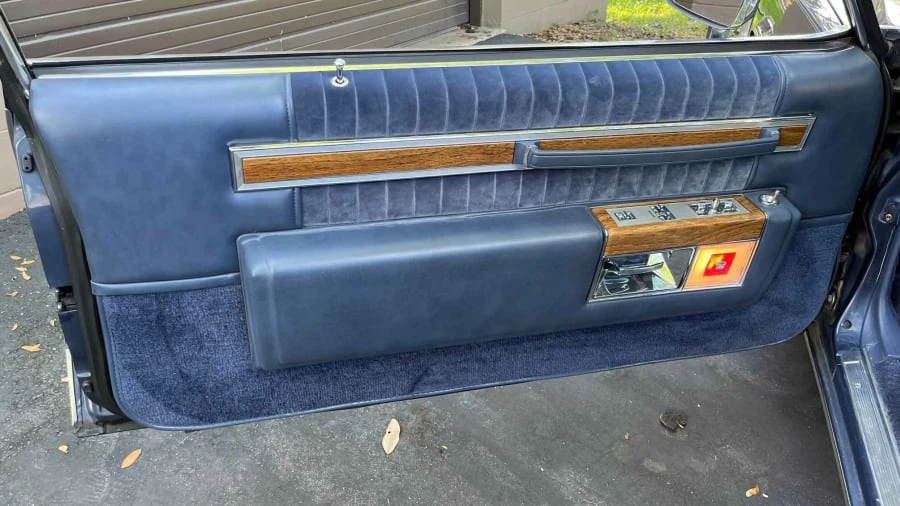 1983 Cadillac DeVille 5th Gen - Image 15 of 28