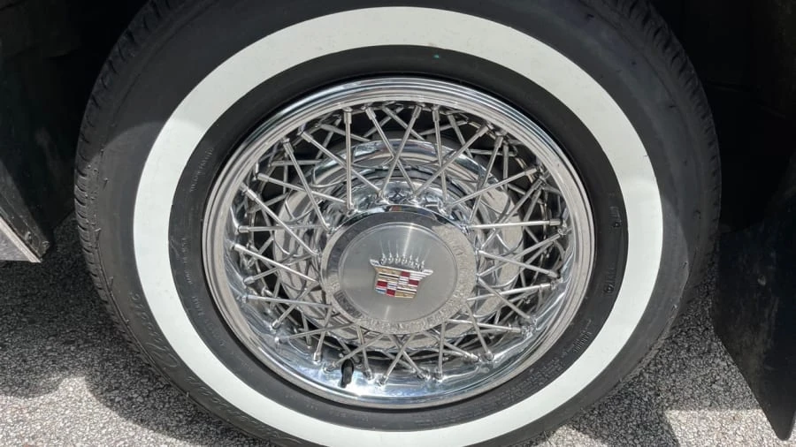 1983 Cadillac DeVille 5th Gen - Image 21 of 28